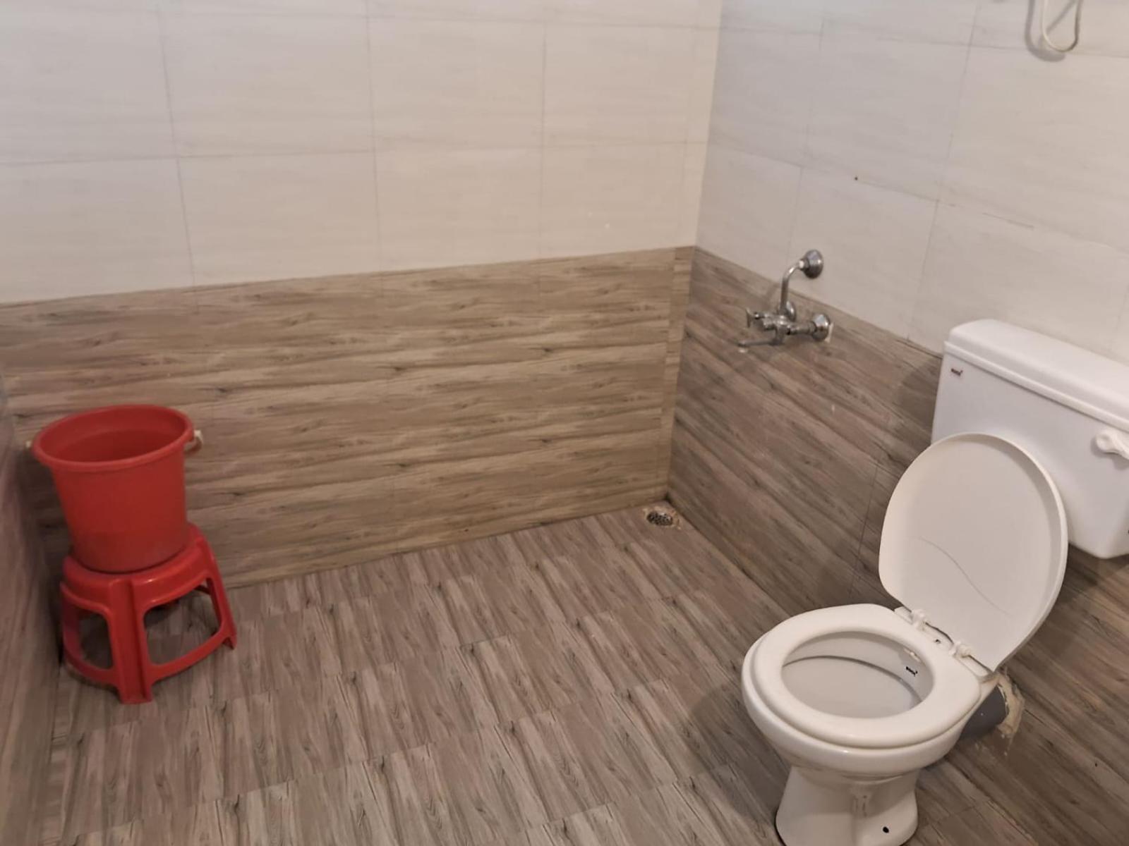 Hotel Rk Lawns Gonda Zewnętrze zdjęcie