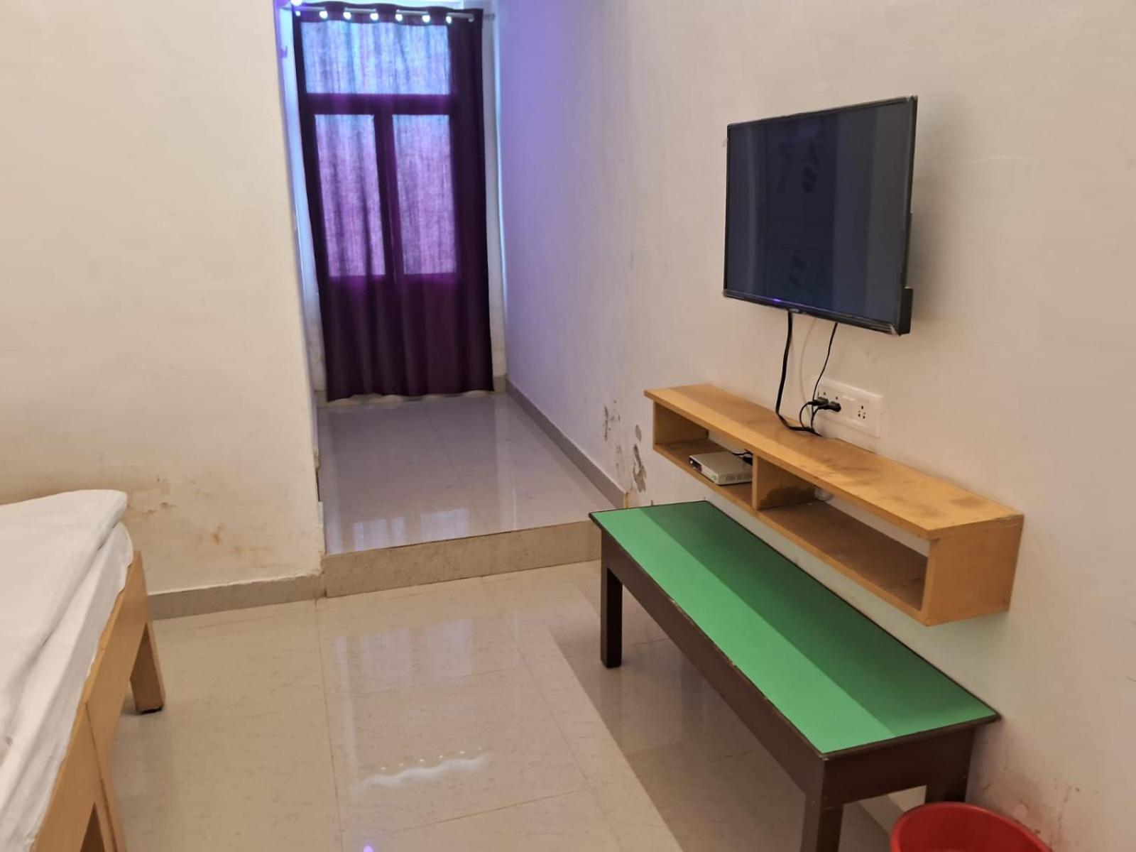 Hotel Rk Lawns Gonda Zewnętrze zdjęcie